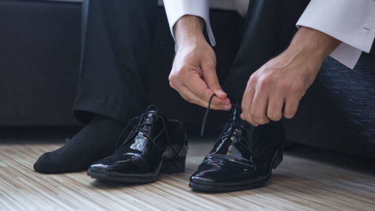 Los colores más usados en zapatos de vestir de hombre esta temporada